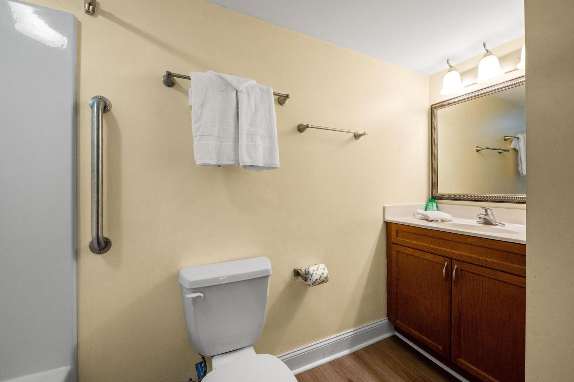 Bahama Sands Ph3 - Oceanfront - Crescent Beach Section Myrtle Beach Exterior photo